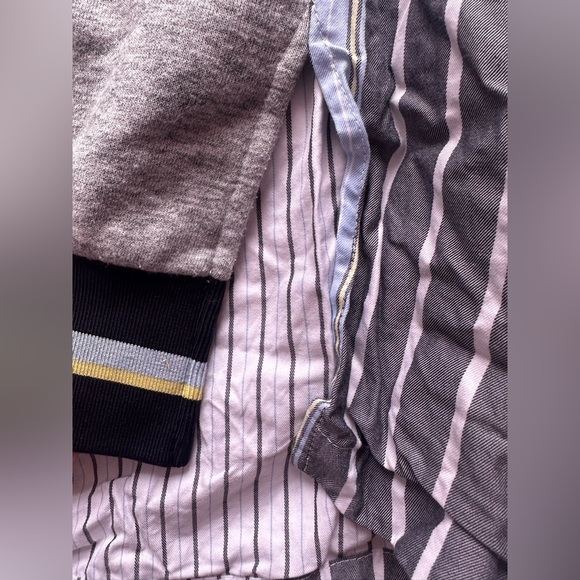 BCBG Max Azria Layered Sweatshirt Stripe Shirt Hem Pullover Gray XS Sport - Picture 3 of 8